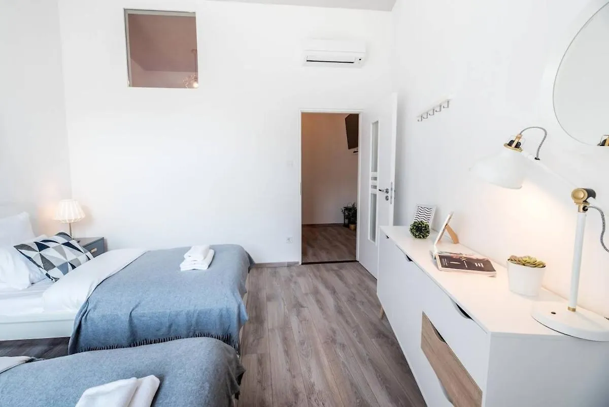 Extra Central Brand New Large Home With Air Con Budapest Hungary